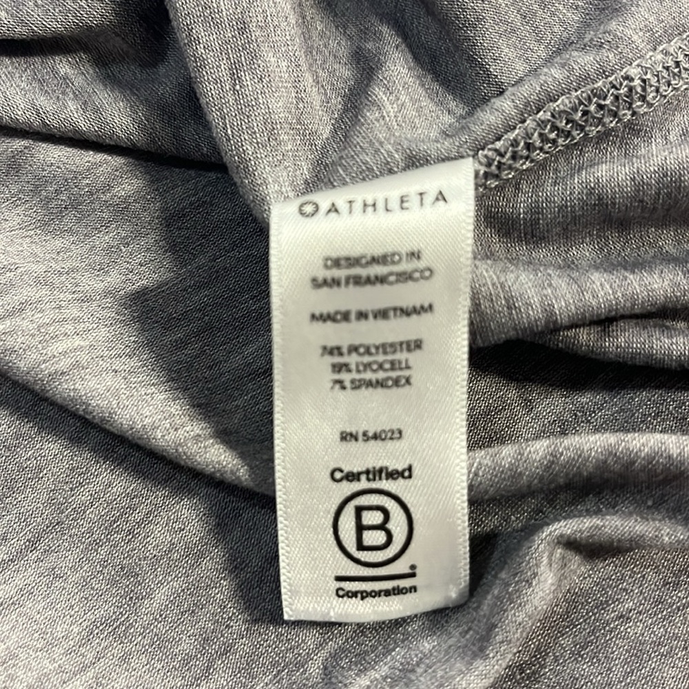 Athleta High/Low Tank medium - Picture 3 of 3